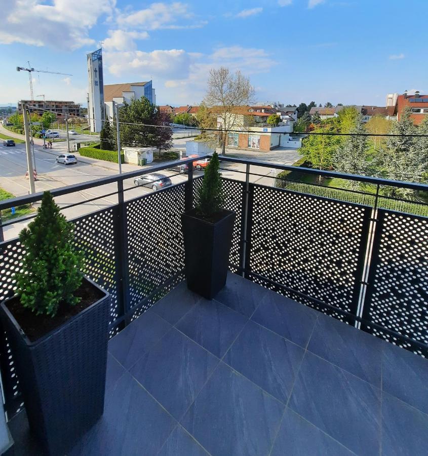 Apartment Mrvica Near The Zagreb Airport Velika Gorica Exteriör bild